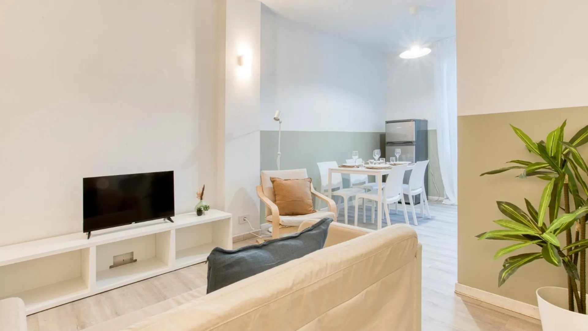 Easylife - Charme E Comfort Nel Cuore Dei Navigli Milano Daire