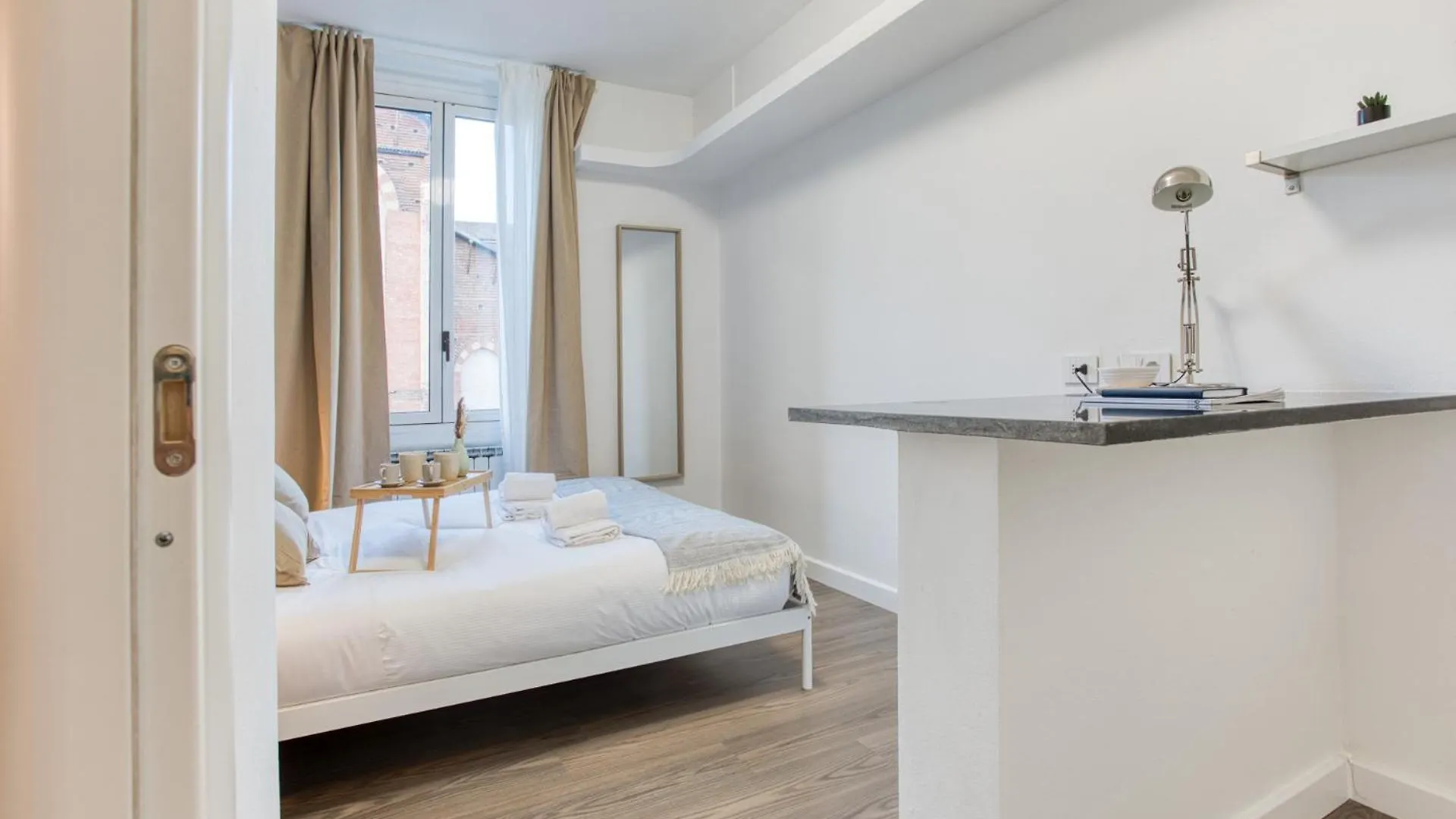 Easylife - Charme E Comfort Nel Cuore Dei Navigli Milano 0*,  İtalya