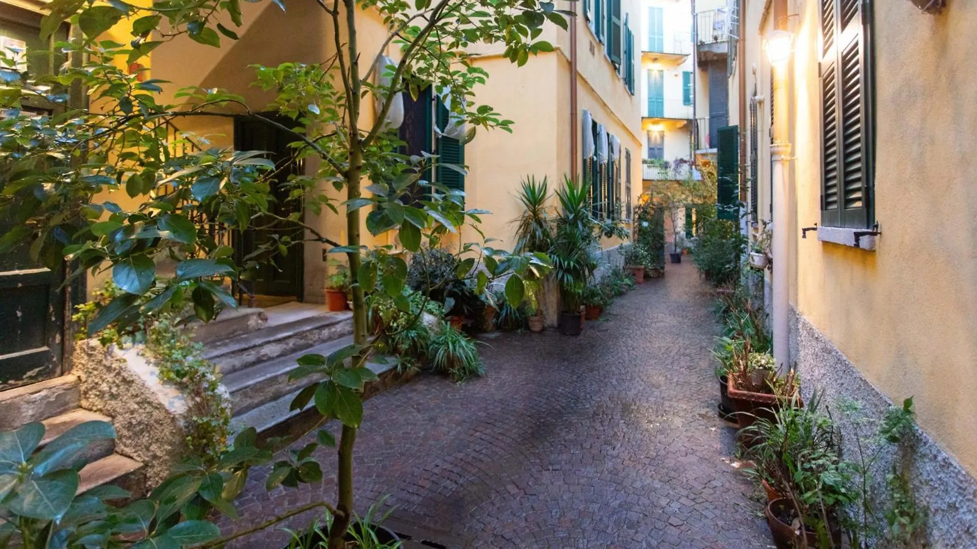 Easylife - Charme E Comfort Nel Cuore Dei Navigli Milano 0*,
